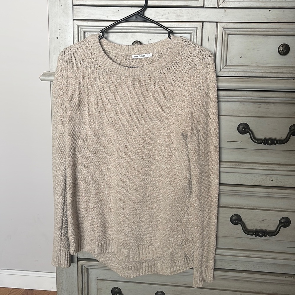Women’s Pink Clover Knit Sweater (Small)